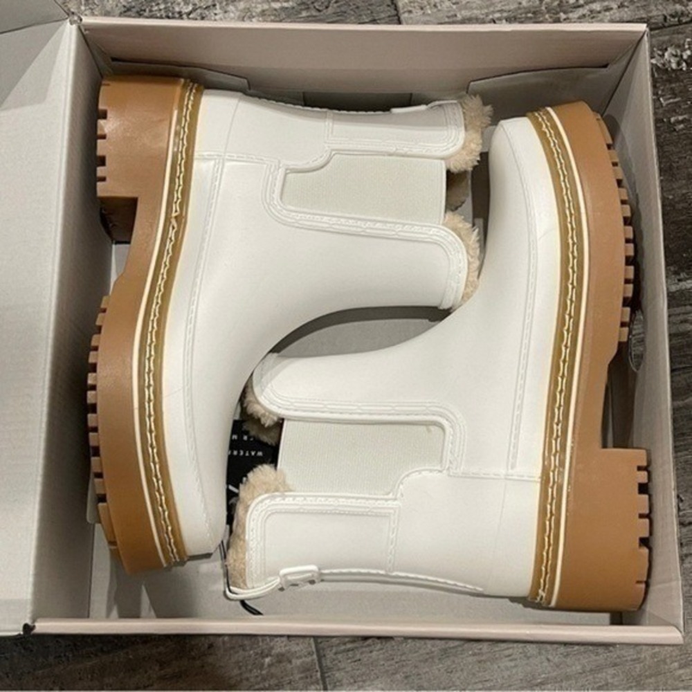 Marc Fisher LTD Fargo White Faux Fur Lined Waterproof Chelsea Rain Boots Size 10 - Picture 4 of 10